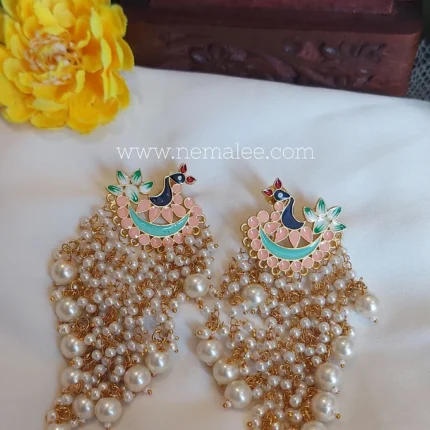 Mayuri- pearl statement earring in peach