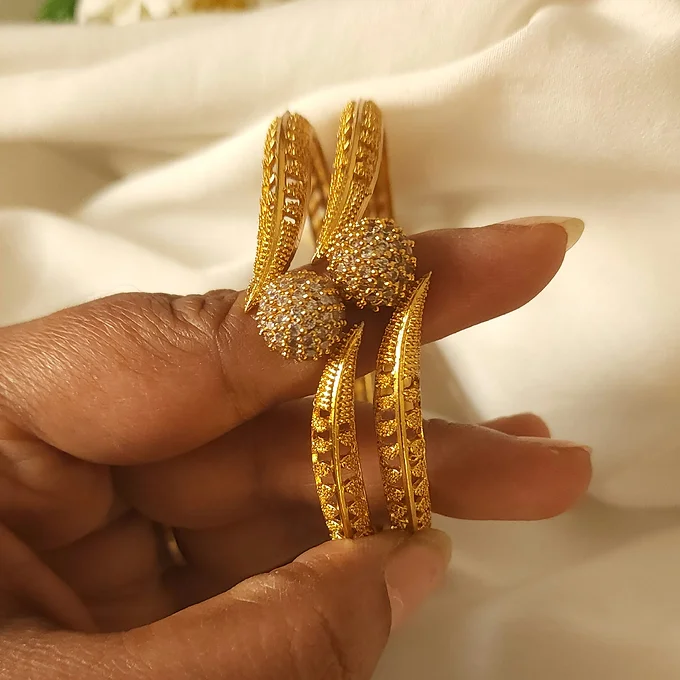 dfe00b_4ed6147df8c541c58b5d996addbeb184~mv2 (1)