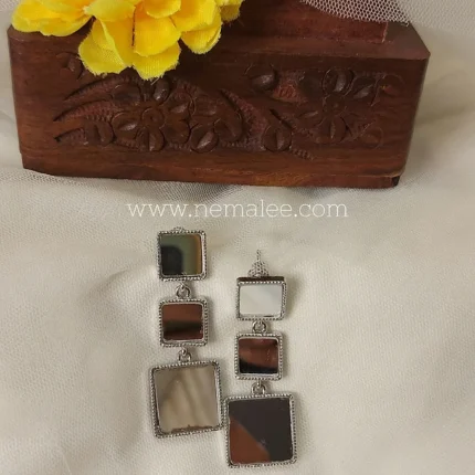 Square mirror danglers