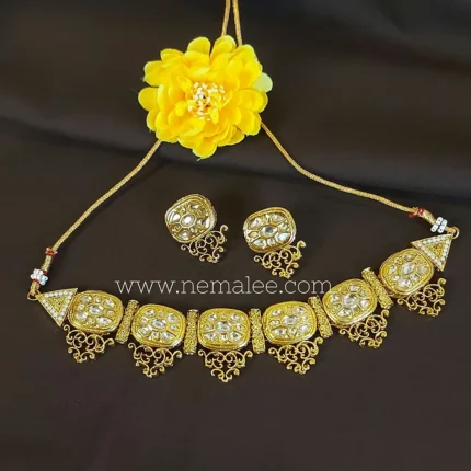 Vinuthna-premium quality kundan choker with ear tops