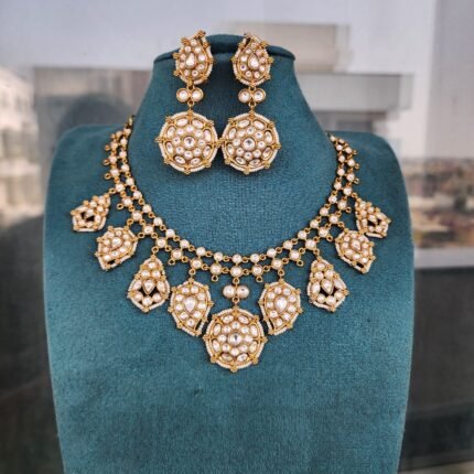 Aindhiri- kundan polki neckset
